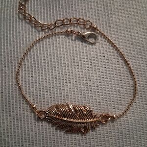 Elegant Gold Feather Bracelet
